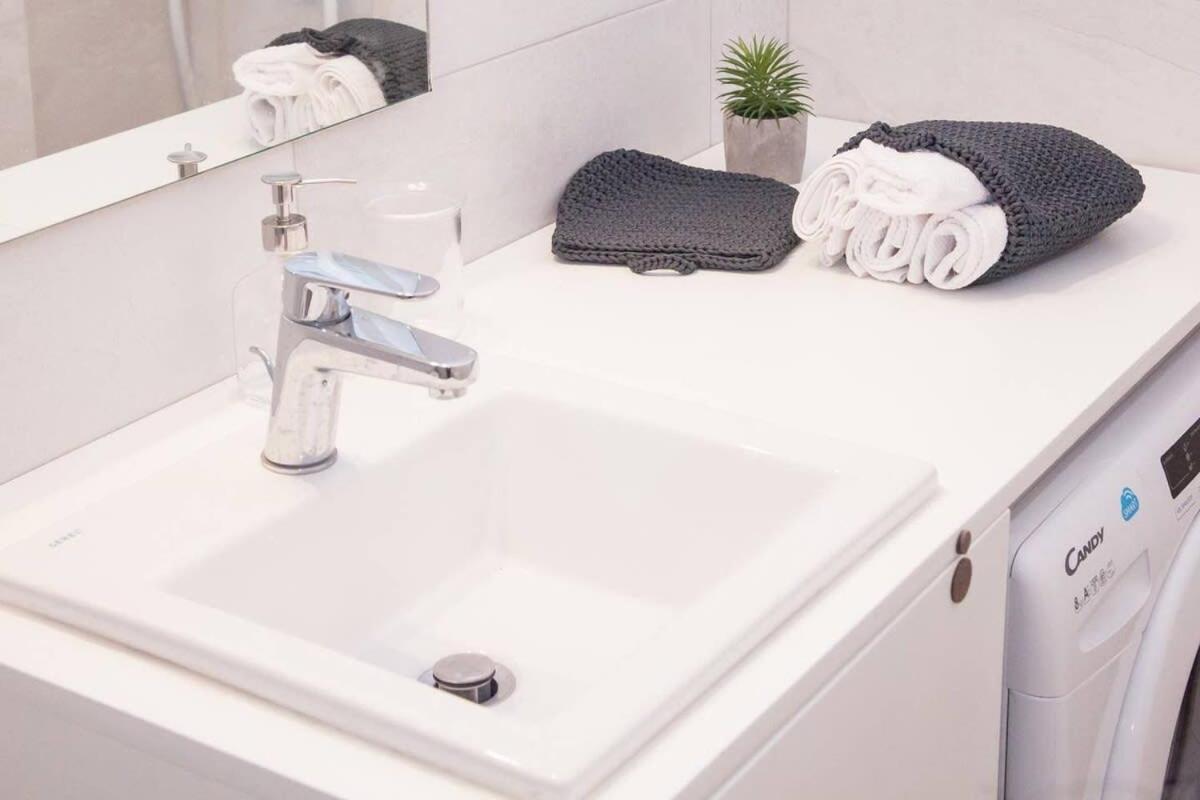 Fully Renovated, Modern Beauty In Central Athens! מראה חיצוני תמונה